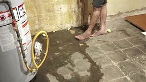 10-23-2025 Piss Feet Thursday: Basement Piss Feet