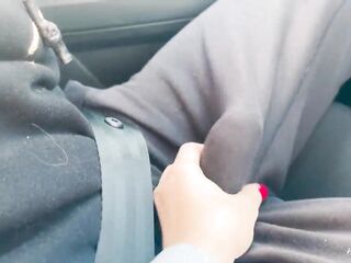 Small Brunette hair Gives Me An Fantastic Oral job In The Car Whilst I Drive - Peaky Brownies