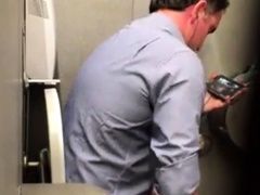 Str8 spy daddy in public toilet