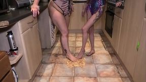 It'_s Catalia Valentines Birthday cake smash! Feet smoosh and arse special!