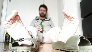 Watch this big dicked stud tease and jerk off his girl's feet in hot HD video