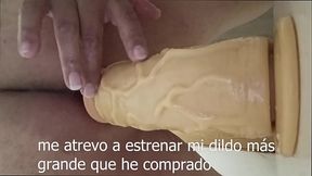 Amanec&iacute_ cerrado, uso 3 dildos para cogerme yo solito