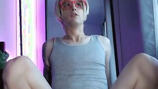 Sissy Kara Heads Bubble Bubble On Her Fuck Stick