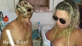 fui pintar a casa da ines ventura mais ela falou k nao tinha grana para me pagara entao ela me pagou com sexo mais eu adorei a patroa e uma delicia