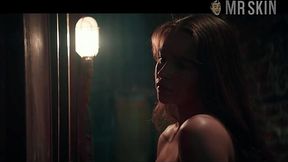 Naked body of alluring actress Emilia Clarke is surely everybody's desire