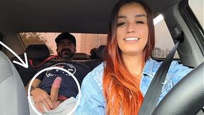 APP driver catches passenger masturbating from behind and gives it to him in the car!