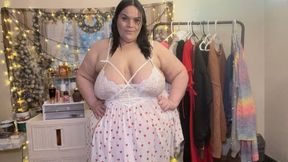 BBW Gives You Full Use of her Fat Body for Christmas