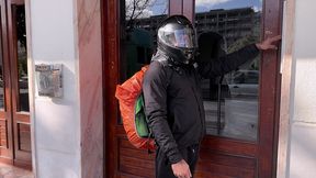 food delivery guy fucked a trans without a condom - full video