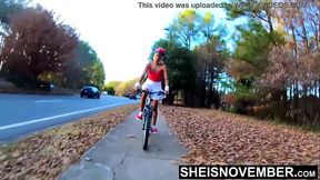 Curvy ebony hottie shows off on a bike ride