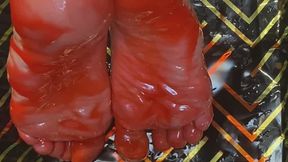 Melove Getting her wrinkled soles in Cherry Sauce
