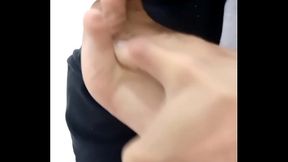 Macho lambendo o pr&oacute_prio p&eacute_ gay