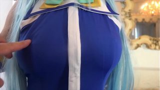 Konosuba Aqua japansk cosplayer älskar att rida kuk och bli bröstknullad