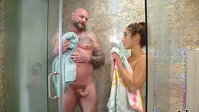 Sizzling Latina Kira Gives Blistering Blowjob & Rides Hard Shaft Deeply