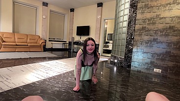 Alise Moon 19Teen Curvy Amateur Give POV Blow w Cum Shot