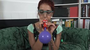 Stefania Tests a New Balloon Inflation Aid (MP4 - 720p)