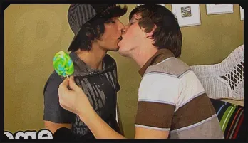 Intense Gay Anal: Young Jordan Long Takes Big Emo Cock