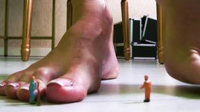 Giantess Feet Squash