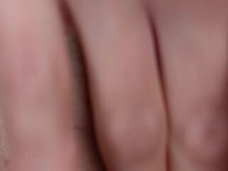 MASTURBAZIONE BLASFEMA IN VIDEOCHIAMATA CON L'AMANTE