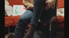 Diesmal habe ich ihn zwar nicht gefesselt aber trotzdem lasse ich meinen Kumpelfußsklaven Danny meine Macht spüren This time I didn't tie him up, but I still let him feel my power