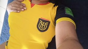 Stepdaughter warms up with jiggling globes and pussy before soccer