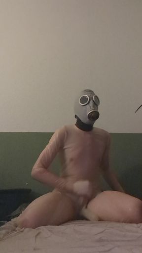 fiest time trying on latex and playing