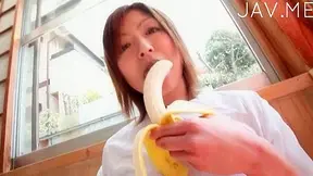 Teen 18+ asiática ganadora y aficionada se masturba con sus tetas