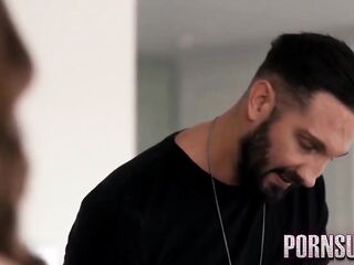 The Unassuming Sort. Spanish sub. To watch in: pornsuborg