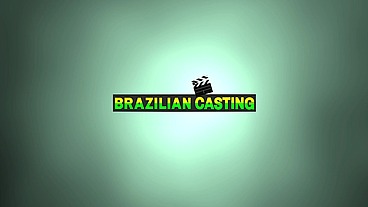 Chamei Personal trainer fazer aula particular de alongamento acabei pegando no pau preto dele grosso e grande acabei enfiando na minha buceta molhada de suor e tesão delicia gozei.
