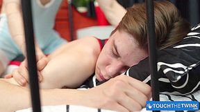 Amon Volkov Cock Massages Scott Smith After Make Out