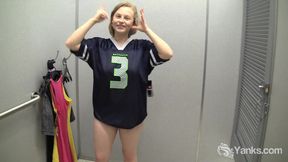 Yanks Amateur Lili Sparks changing her clothes