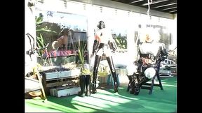 Roxina2007LivingDollInGarden171007XL.WMV