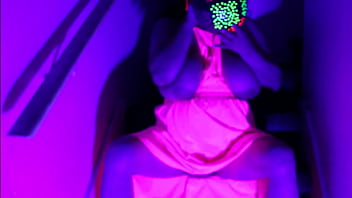 BBW Dances with balloons in Blacklight