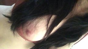 sexy tetona ama de casa se masturba en la sala de casa cuando su esposo no esta
