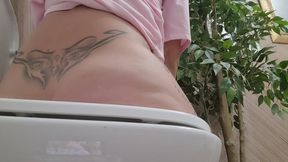 PRIVATE TOILET VOYEUR POV – EXTREME CLOSE-UP BATHROOM MOMENT