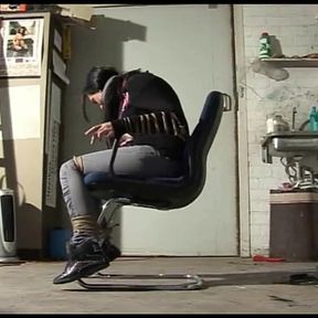 Struggling Babe Chairtied Cleavegagged