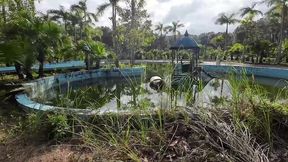 blowjob in abandoned waterpark