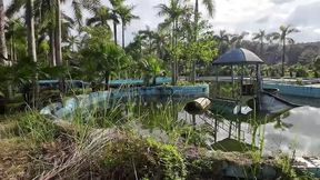 blowjob in abandoned waterpark