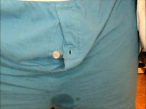 Peeing in blue boxers with thick thighs while rubbing that clit under her desk