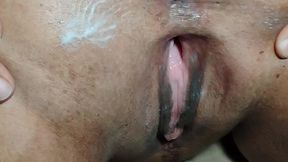 traiu com o vizinho e ainda foi recheada na propria casa