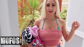 Amateur Babe Skylar Vox Takes Tony Rubino's Big Load in Perv Patrol's Pool Party!