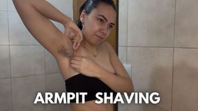 Itchy Armpits: Scratching, Wipes & Lotion copy