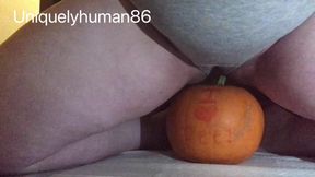 Peeing my pants for Halloween ???? Soaking my pumpkin in pee!