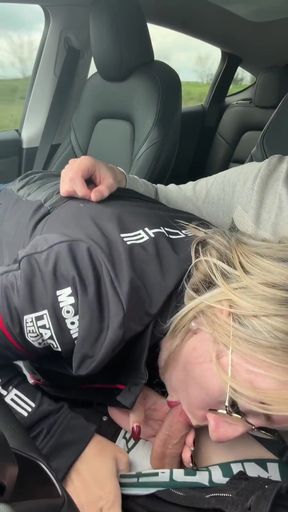 I Suck While Driving My Boyfriend While Passing Trucks Ahah