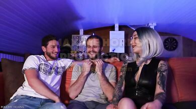 amateur bisexual threesome bareback cum in mouth french hard maxime horns