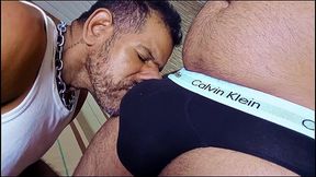 dando um confere executivo no cheirao de pica do yuri gaucho e o safado me engasgou na rola
