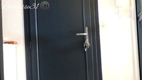 nue en interieur mais aussi en exterieur pour aller chercher ma voiture