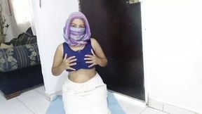 Desi Indian Girl Has Sex With Husband&#039;s Friends - Indian Sex- Amateur Homemade