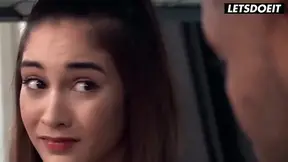 Ginebra Bellucci Hungry for Pizza Delivery Guy's BBC - HORNY HOSTEL