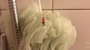 Unaware Giant: Shower Adventure With Mants