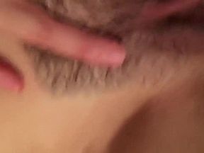 Trimmed amateur cunt gets a nice creampie